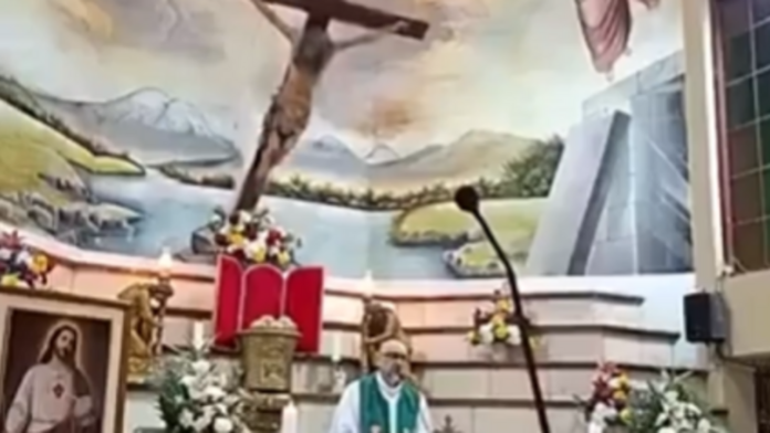 Omša v kostole v Guayaquile pred tragickou udalosťou